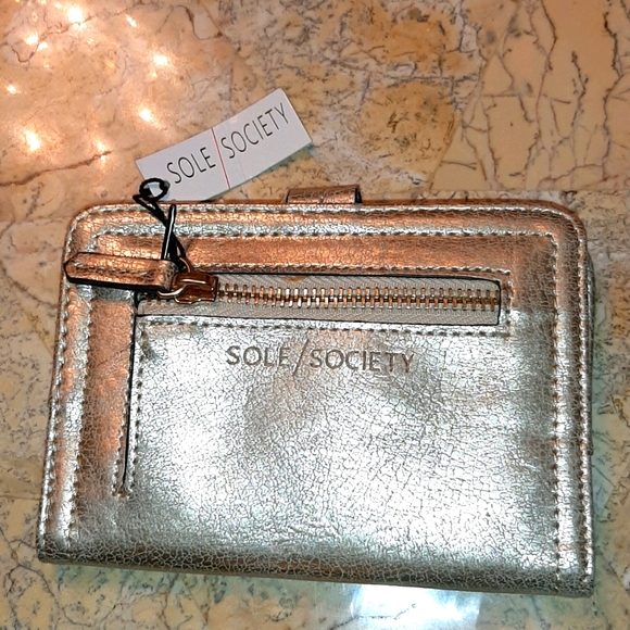 SOLE/SOCIETY METALLIC GOLD PASSPORT HOLDER - Picture 2 of 8